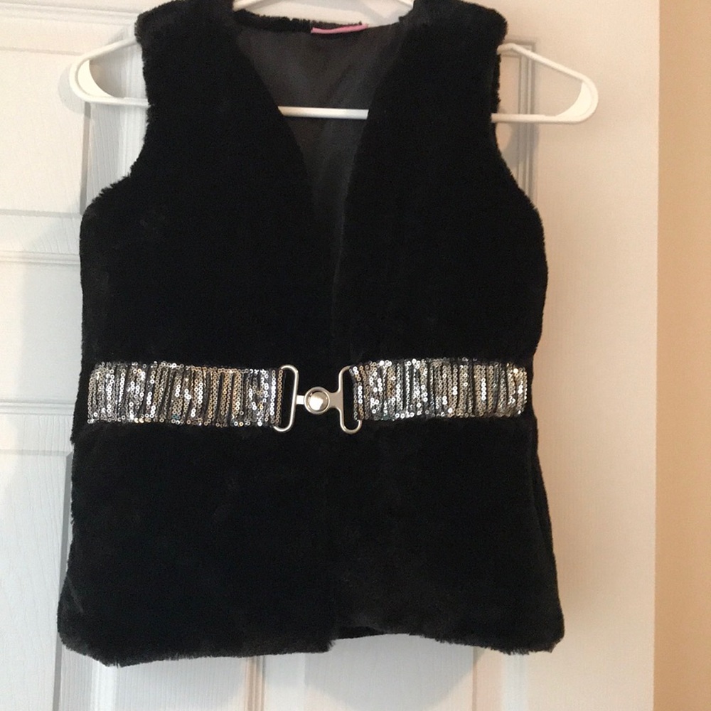 Black soft vest 6x toddler